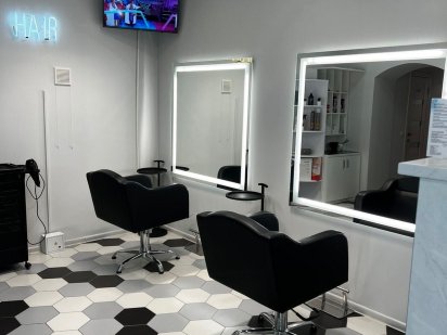 Здаю в оренду перукарське крісло або шукаю перукаря на відсоток Львів