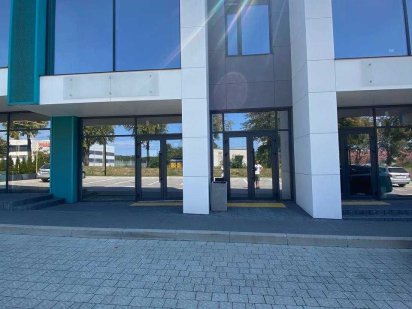 Оренду приміщення площею 64 м² на території комплексу «Порт Львів». Львов