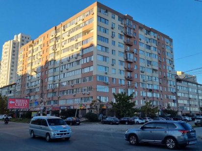 Сдам в аренду помещение 60 м2. Фасад Сахарова. Парковка. Зал 30м2.