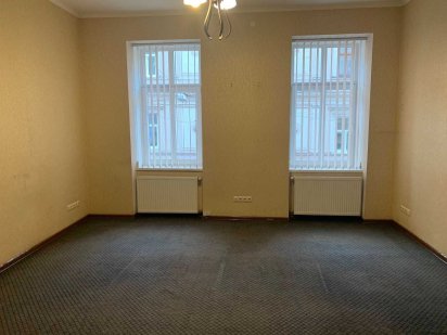 Оренду комерційно-офісного приміщення  по вул. Дудаєва, 2а Львов