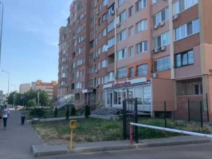 Сдам фасадное помещение 98м под магазин-офис ул. Сахарова Одеса