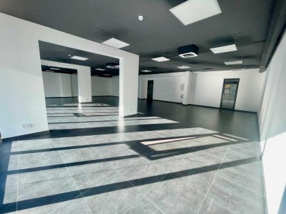 Оренда приміщення з новим ремонтом у новобудові Львов