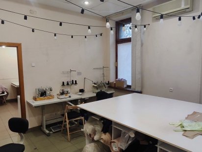 Фасадный дом,фасадное помещение,33м, Фонтанская дорога 51,потолки 3.5, Одесса