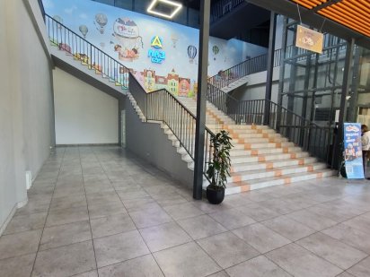 Оренда острівка в ТЦ ЛАЗ Львов