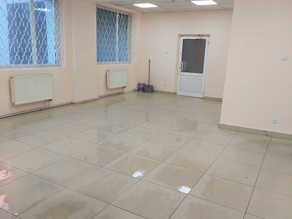 Оренда офісно-комерційного  приміщення . Львов