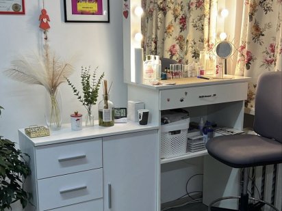 Оренда робочого місця для бровиста/ візажиста Львов