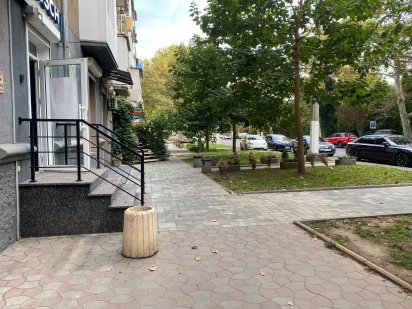 Фасадное помещение под офис, салон, на пр Шевченко. Одесса