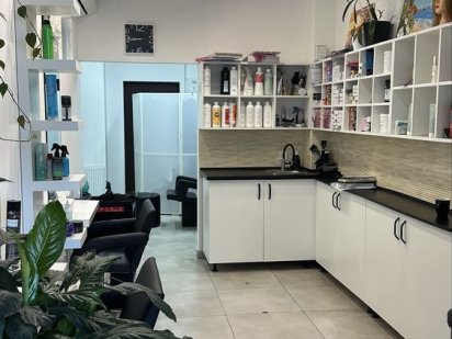 Готовый мини-салон на 2 рабочих места парикмахера