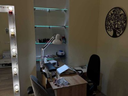 Робоче місце майстра манкюру Львов