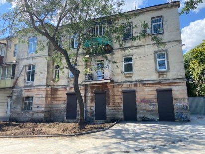 Кафе/ресторан на бульваре Жванецкого, нежилой фонд, вид на порт