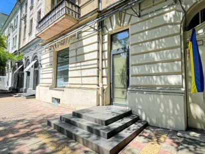 Помещение 105 м 1 й этаж  45 подвал  ул Жуковского Александровский пр Одесса