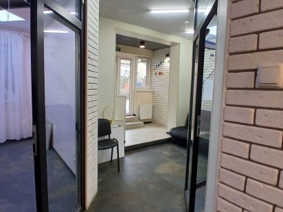 Сахарова/Бочарова, коммерческое помещение, в новом доме (газ) Одесса