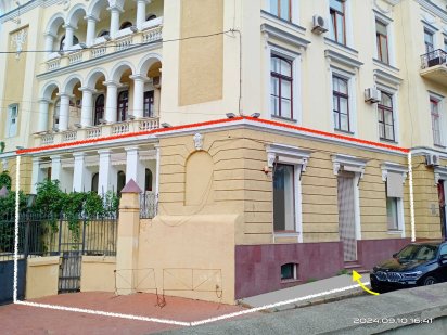 Салон Магазин 140м² Престижный Фасад Екатерининская Пл.8 Сабанеев Мост Одесса