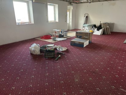 Здається приміщення в ближньому Минаї при центральній дорозі Мінай