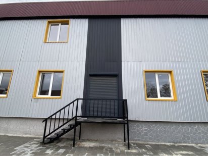 Комерційне приміщення при виїзді з міста 500 м2 Угринов