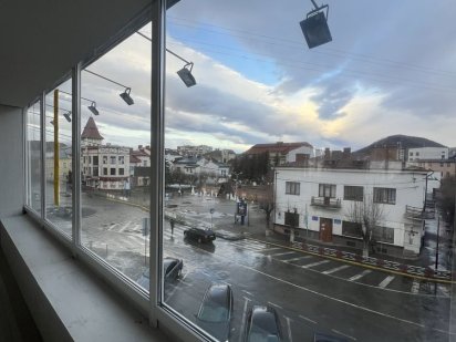 Ексклюзивна оренда комерційного приміщення в самому центрі Надвірної! Надвірна