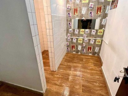 Здається кімната 7 м2 в нежитловому приміщенні Долинська