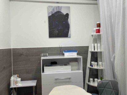 Оренда кабінету Вараш