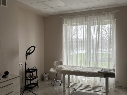 Оренда кабінету у Тернопіль. Оренда в салрні краси. Опенда приміщення Гаи-Гречинские