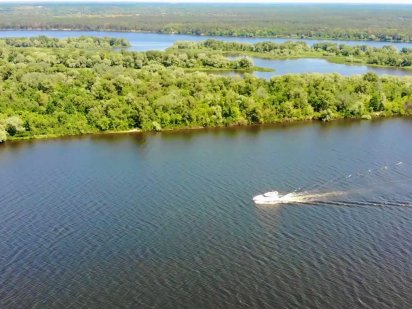 Півострів на Канівському водосховищі, велика ділянка