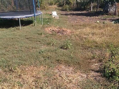 Продам земельну ділянку 7 соток Лозовая