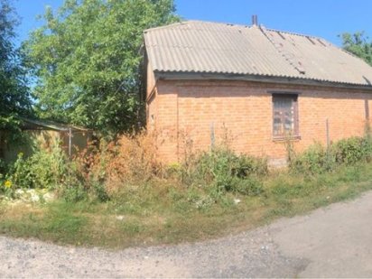 Терміново продається ділянка з усіма необхідними будівлями Лубни