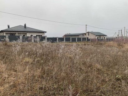 рівненька земельна ділянка