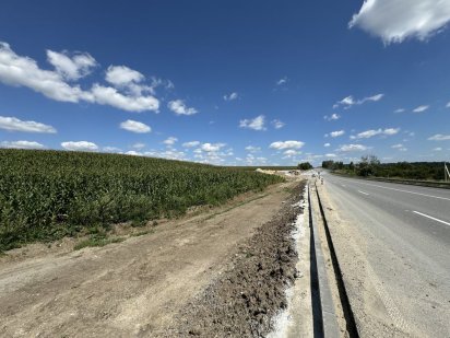 Продаж ділянки 8.6 гектарів. Аеропорт, Нова пошта, АТБ, Епіцентр.