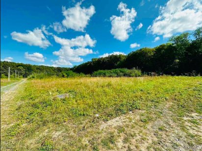 Продаж земельноі ділянки під будівництво приватного будинку.