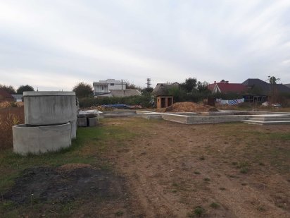 Земельна ділянка з фундаментом та матеріалом під будівництво м.Бершадь Бершадь