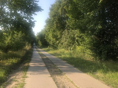 Продам земельну ділянку в селі Якушинці біля озер