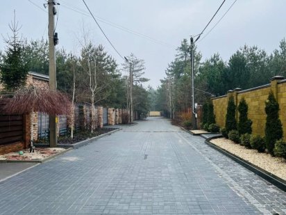 Продам участок в Обуховке закрытая территория лес река