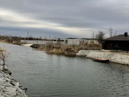 Продаётся участок со своим берегом в Обуховке сосновый лес Обуховка