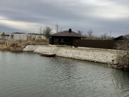 Продам участок в Обуховке со своим берегом в закрытой территории