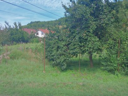 Продам ділянку 4 сот комерційного призначення під магазин Оноківці