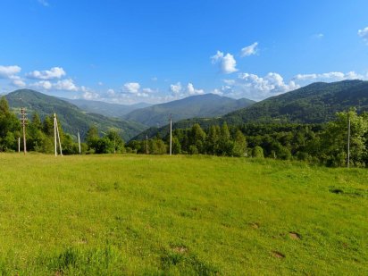 Земельна ділянка в м. Рахів з панорамою Карпат Рахов