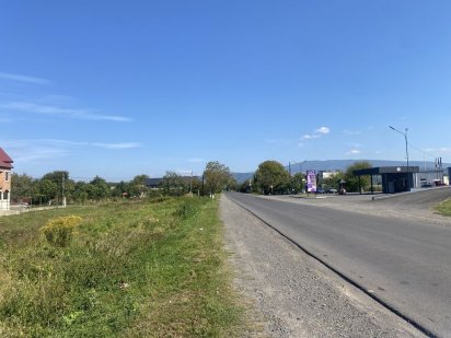 Продам земельну ділянку під комерцію (мийка самообслуговування) Чинадиево