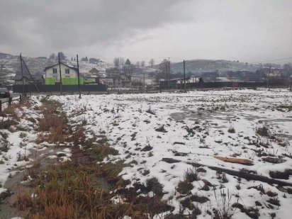 Продаж земельної ділянки Лазещина