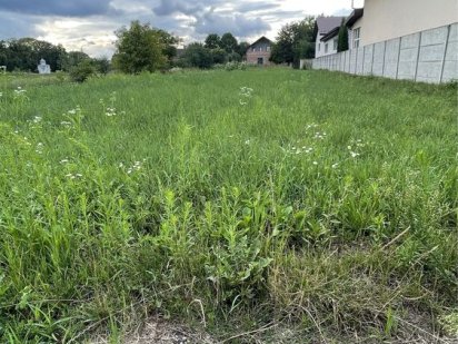 Продається 12 соток землі в Угорниках