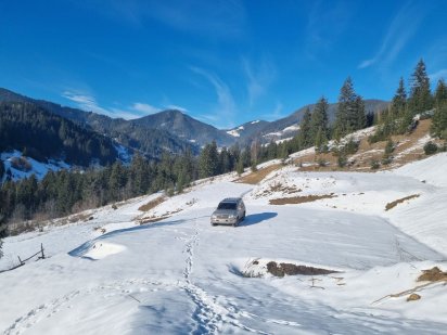 Ділянка у Верховині з шикарним видом на Чорногірський хребет, 105 сот Верховина