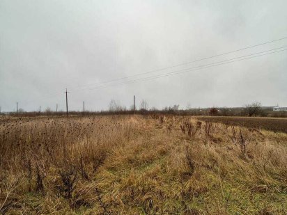 Продаж земельної ділянки В.В.