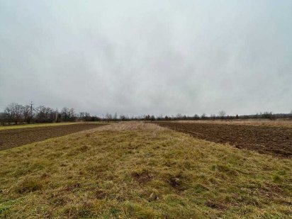 Продаж земельної ділянки В.В.