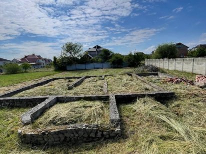 Земельна ділянка з фундаментом. Богородчани Богородчаны