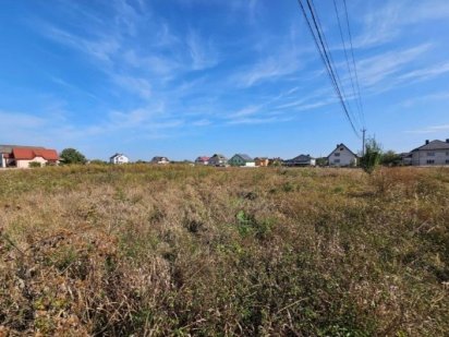 Продається земельна ділянка в с Клузів