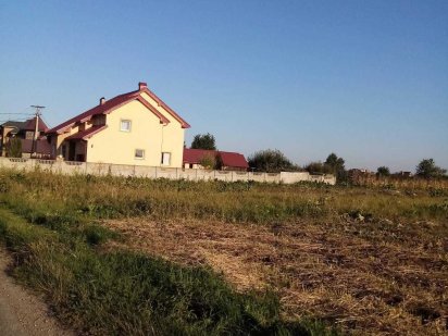 Продається земельна ділянка в Клузів.