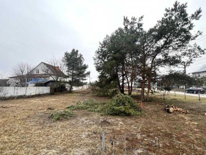 Кутова ділянка 6 соток у Білогородці з підведеними комунікаціями