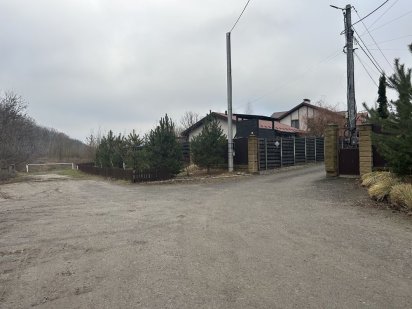 вул. Кринична - 1.2 га серед Дубів, асфальт, електрика (не поле)
