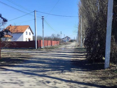 Продам земельну ділянку 5.5 сотки під забудову. с.Білогородка