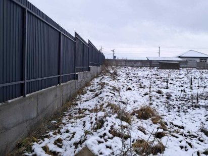 У Ворзелі земельна ділянка 35 соток та будівля під любий бізнес Ворзель