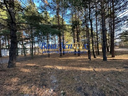 Продажа  земли в лесом  в коттеджном городке. Конча-Заспа район.